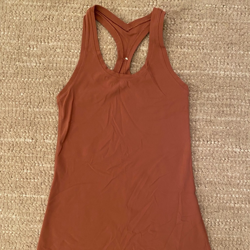Lululemon top